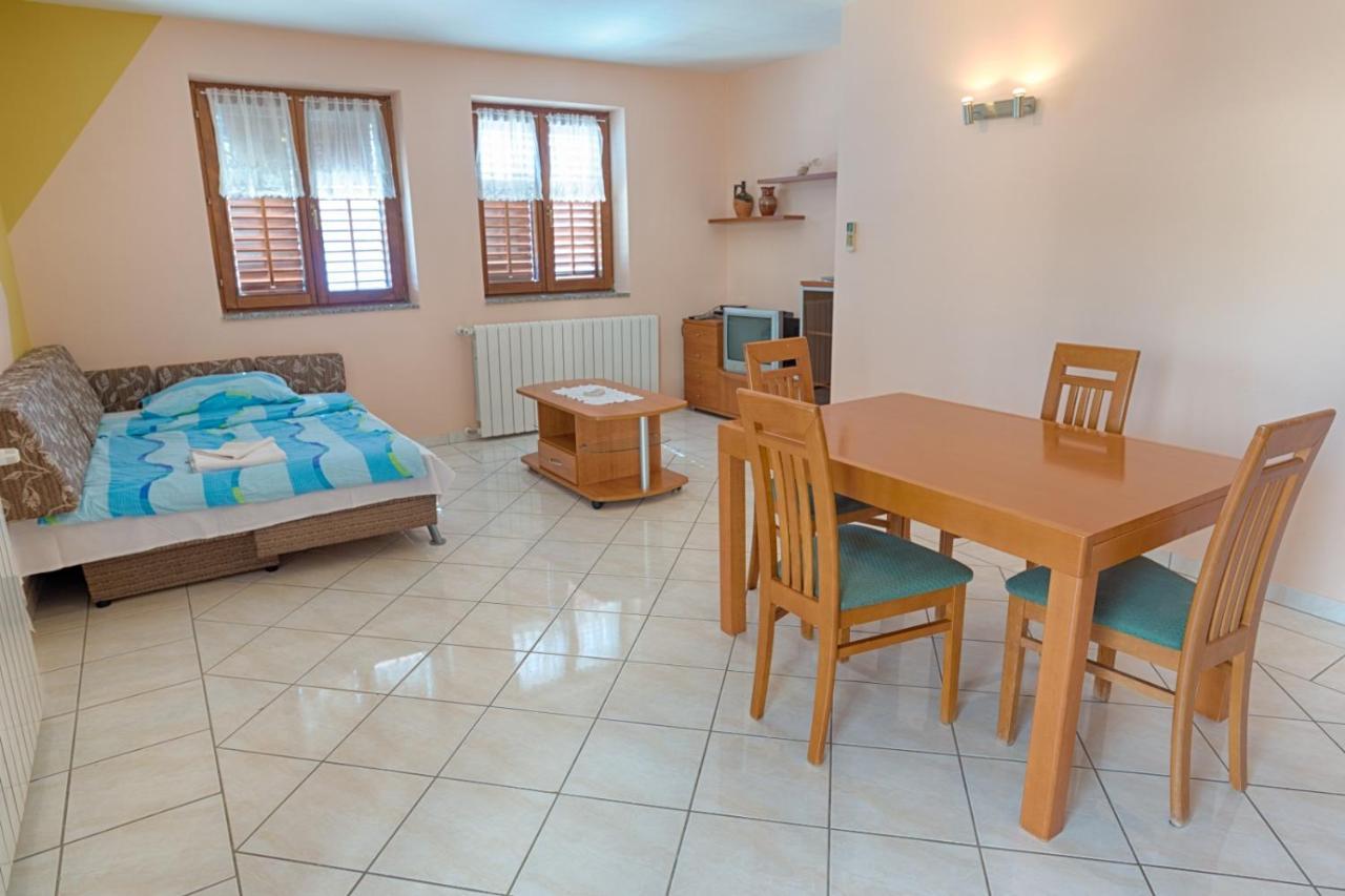 Appartement Arka à Stara Novalja Extérieur photo
